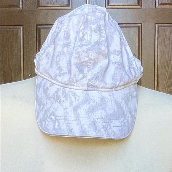 Lululemon ball cap - Picture 2 of 5